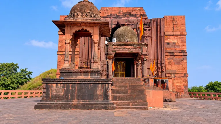 Bhojpur Temple (Bhojeshwar Mahadev) near Bhopal, built of red stone