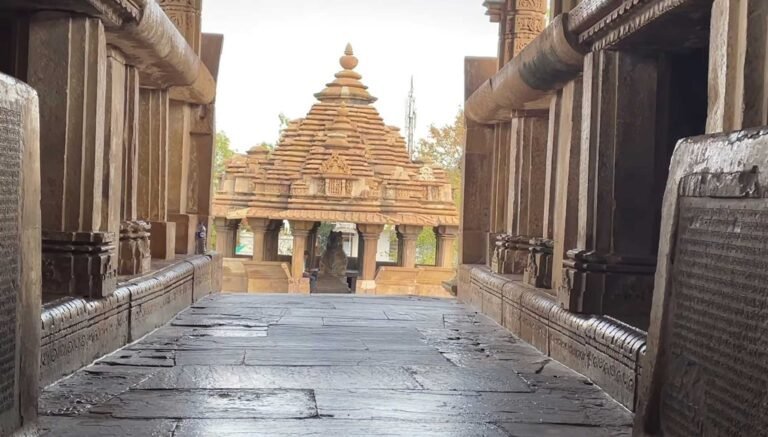 Khajuraho Orchha Jhansi Gwalior Tour Package