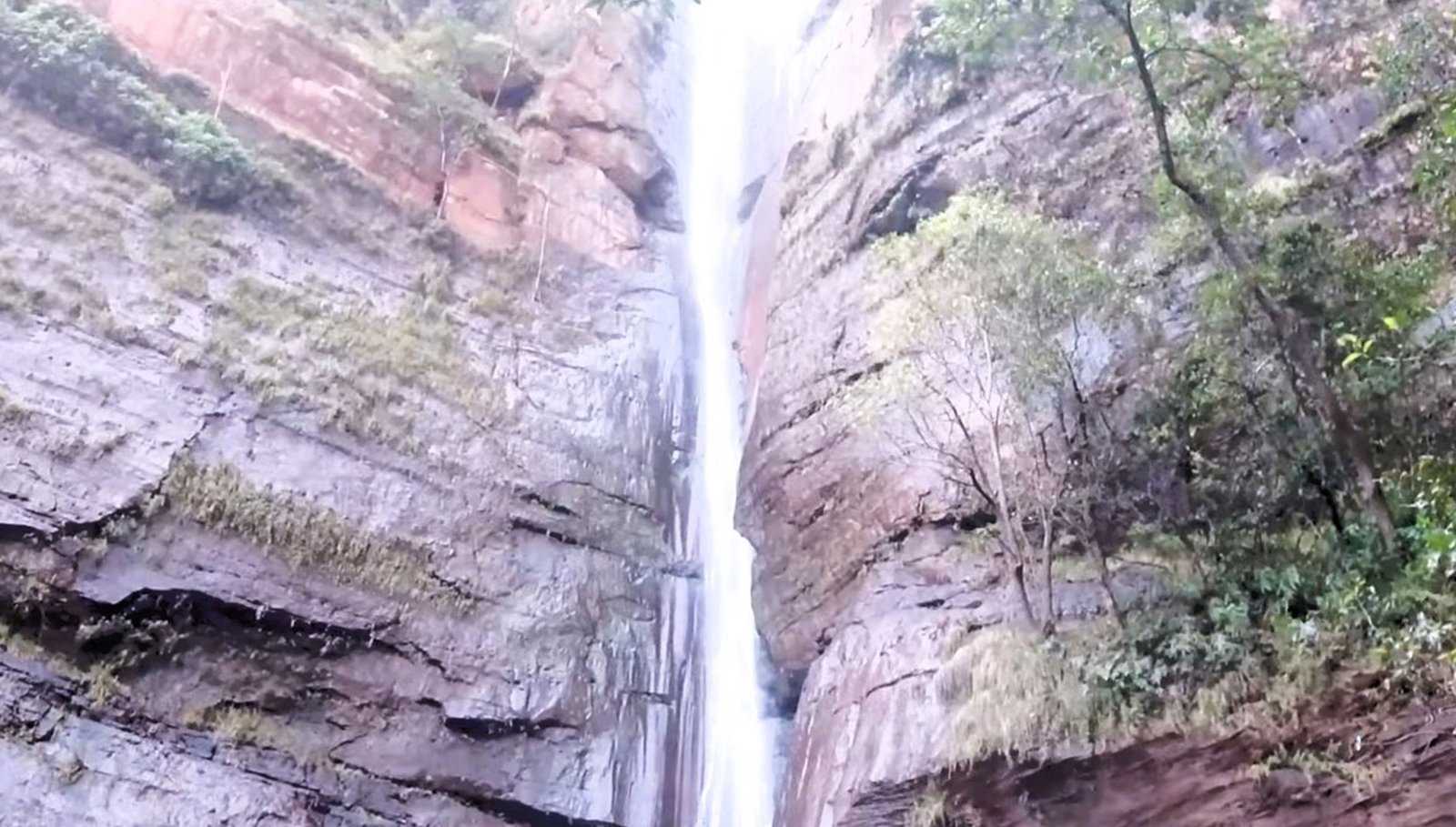 See the tall Rajat Prapat waterfall in Pachmarhi