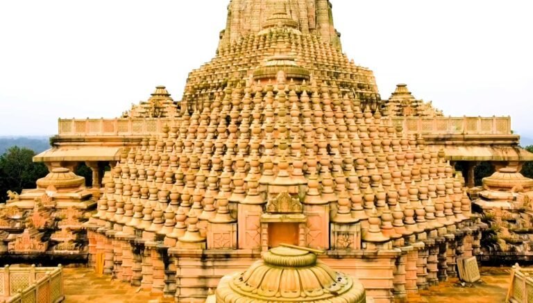 Big carved Jain temple at Amarkantak