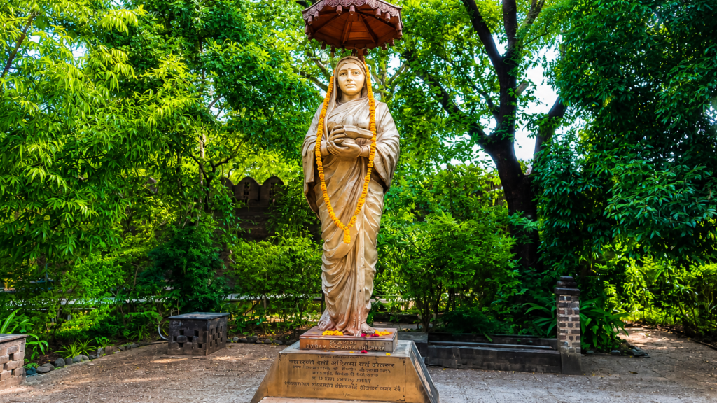 Ahilyabai Holkar statue at Maheshwar Fort